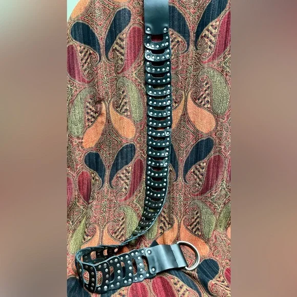 Y2K NWOT Studded Black Leather Belt- Size M/L - Picture 3 of 7